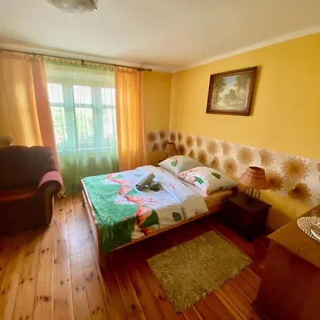 Dom Nad Rozlewiskiem 팜스테이 *